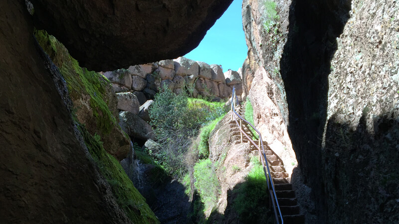 Bear gulch cave trail pinnacles national park.